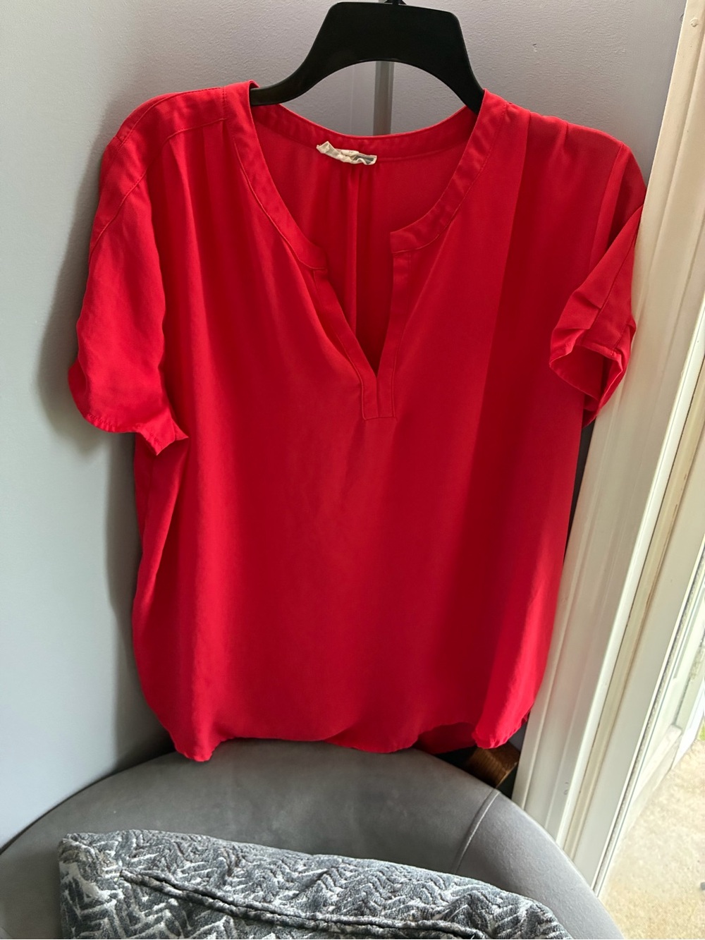 Pleione Red V-Neck Short Sleeve Blouse